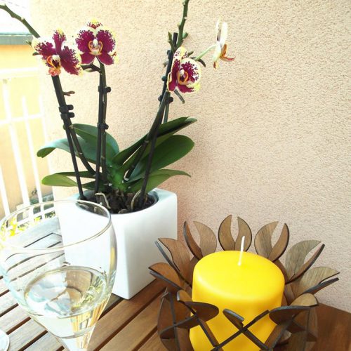 Candle "Ninfea" in wood. Furniture Bars, Restaurants , Pubs, Garden , Swimming pool , romantic dinners.